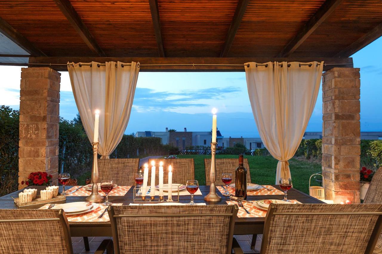 Villa Orelia Hanioti Bagian luar foto